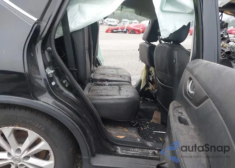 2014 Nissan Rogue Sv z USA, uszkodzony, nr VIN 5N1AT2MT0EC842995